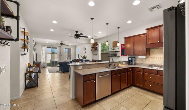 10562 E CORBIN Avenue, Mesa, AZ 85212