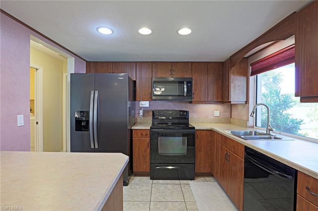 4608 SW 13th AVE, Cape Coral, FL 33914