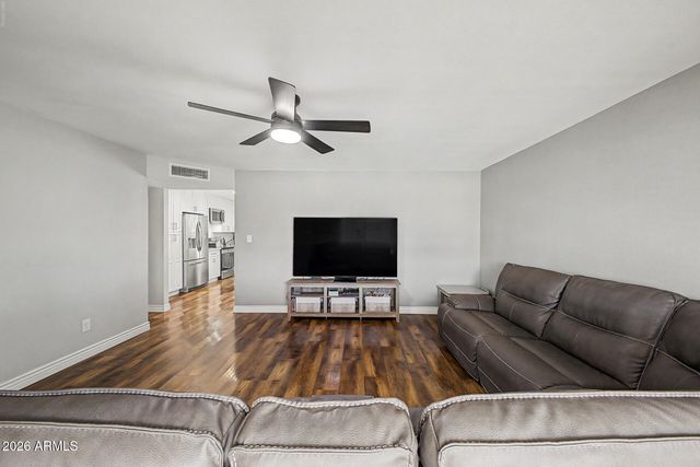 4343 W MOUNTAIN VIEW Road, Glendale, AZ 85302