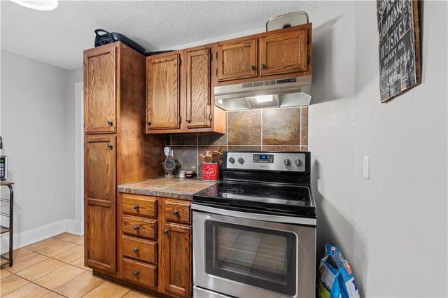 426 W Walnut Street, Nevada, MO 64772