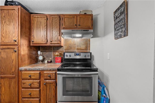 426 W Walnut Street, Nevada, MO 64772