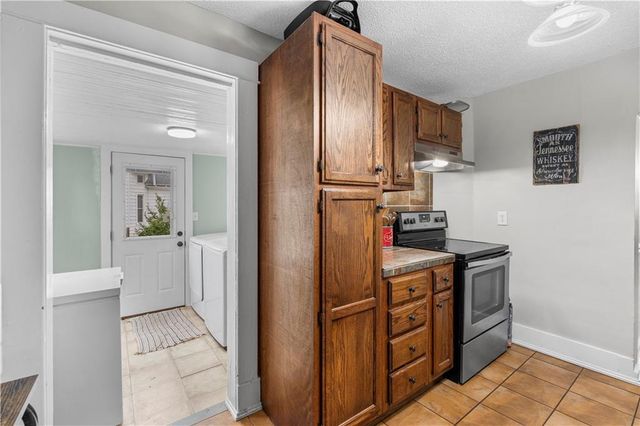 426 W Walnut Street, Nevada, MO 64772