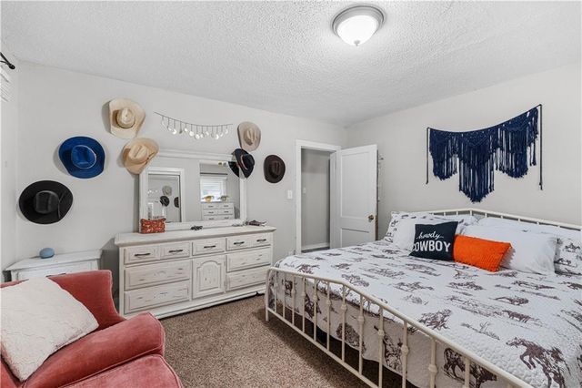 426 W Walnut Street, Nevada, MO 64772