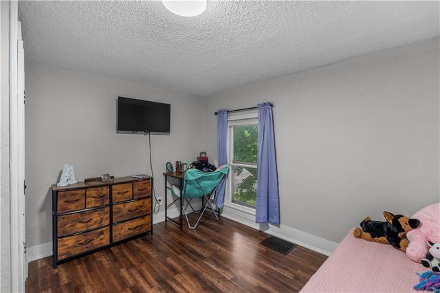 426 W Walnut Street, Nevada, MO 64772