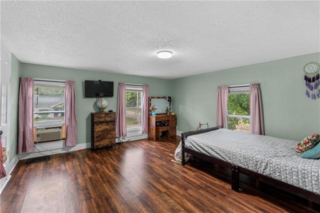 426 W Walnut Street, Nevada, MO 64772