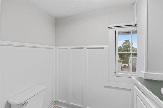 426 W Walnut Street, Nevada, MO 64772