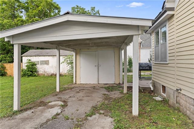 426 W Walnut Street, Nevada, MO 64772