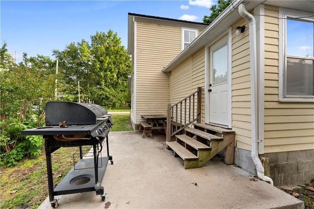 426 W Walnut Street, Nevada, MO 64772