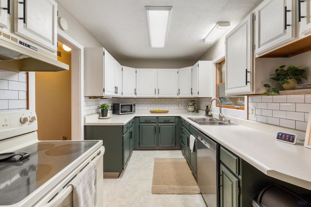 122 RAY ANN CT, Rapid, SD 57702