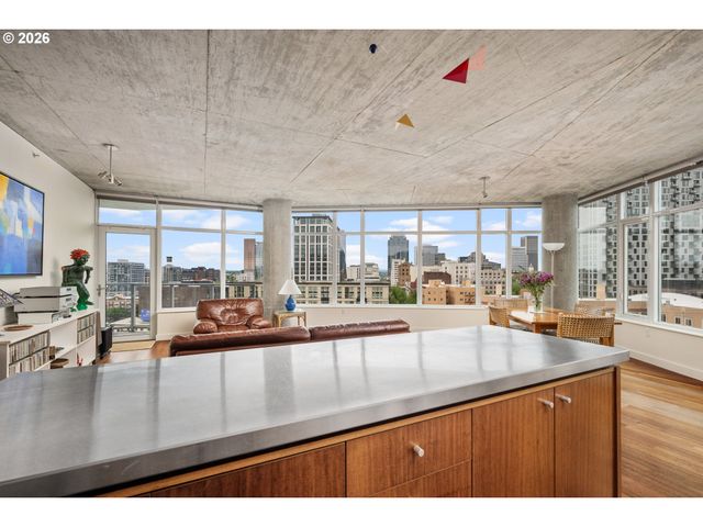 1926 W BURNSIDE St 919, Portland, OR 97209