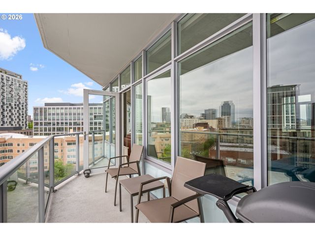 1926 W BURNSIDE St 919, Portland, OR 97209