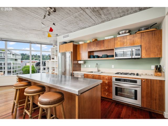 1926 W BURNSIDE St 919, Portland, OR 97209