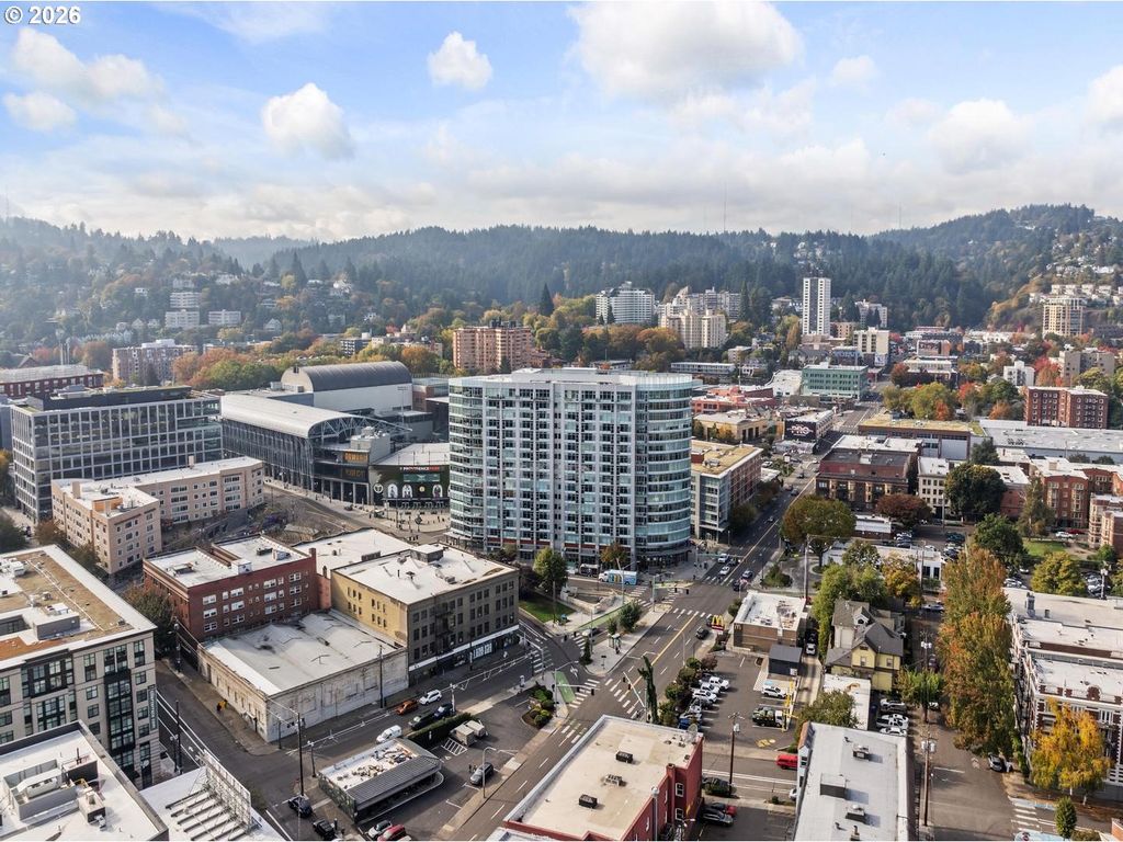 1926 W BURNSIDE St 919, Portland, OR 97209