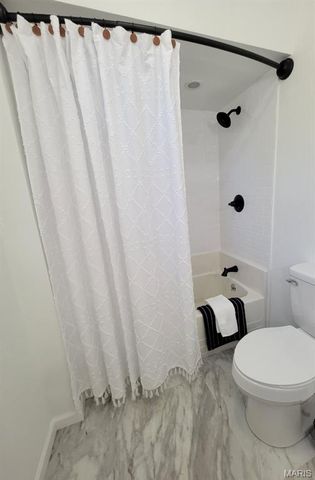 1021 E Main Street, Staunton, IL 62088