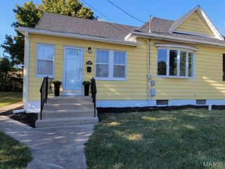 1021 E Main Street, Staunton, IL 62088