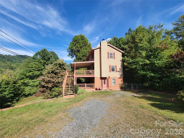 507 Utah Mountain Road, Waynesville, NC 28785