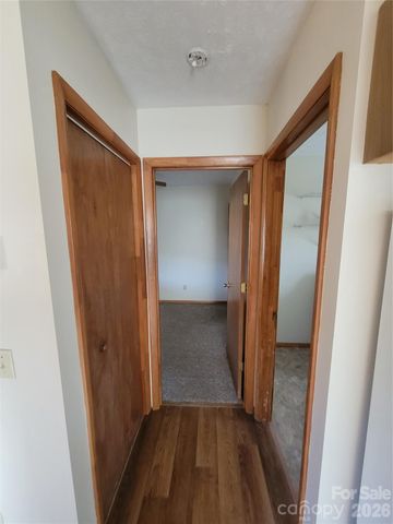 507 Utah Mountain Road, Waynesville, NC 28785