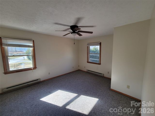 507 Utah Mountain Road, Waynesville, NC 28785