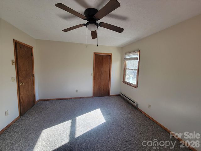 507 Utah Mountain Road, Waynesville, NC 28785