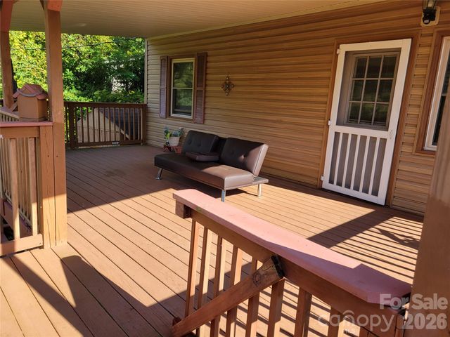 507 Utah Mountain Road, Waynesville, NC 28785