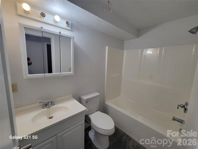 507 Utah Mountain Road, Waynesville, NC 28785
