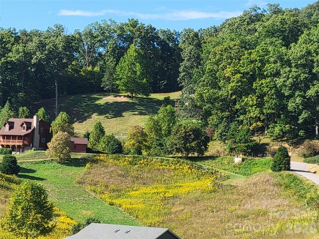 507 Utah Mountain Road, Waynesville, NC 28785