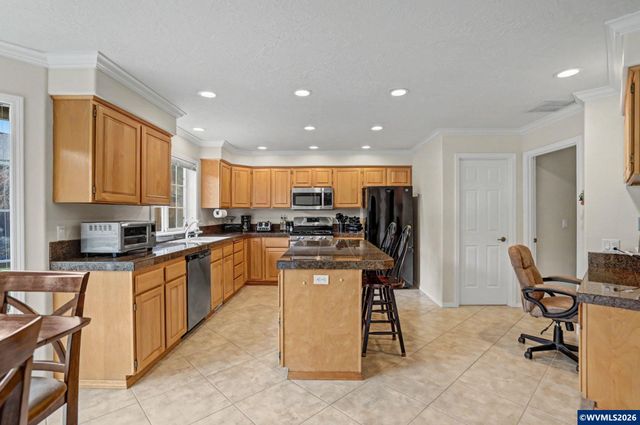 5874 Flairstone Ct SE, Salem, OR 97306