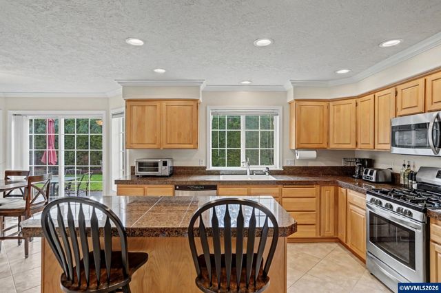 5874 Flairstone Ct SE, Salem, OR 97306