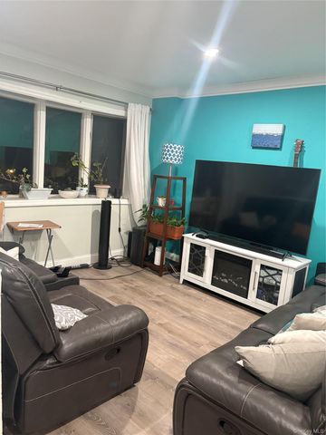 277 Graff Avenue, Bronx, NY 10465