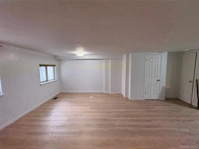 277 Graff Avenue, Bronx, NY 10465