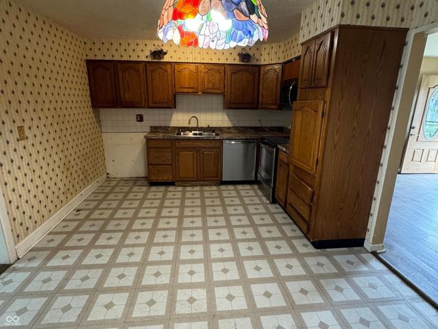 113 Edwards Avenue, Beech Grove, IN 46107
