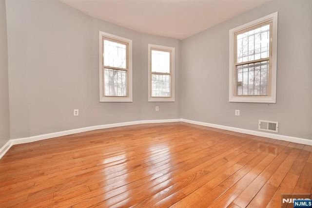 151 Vermont Avenue, Newark, NJ 07106