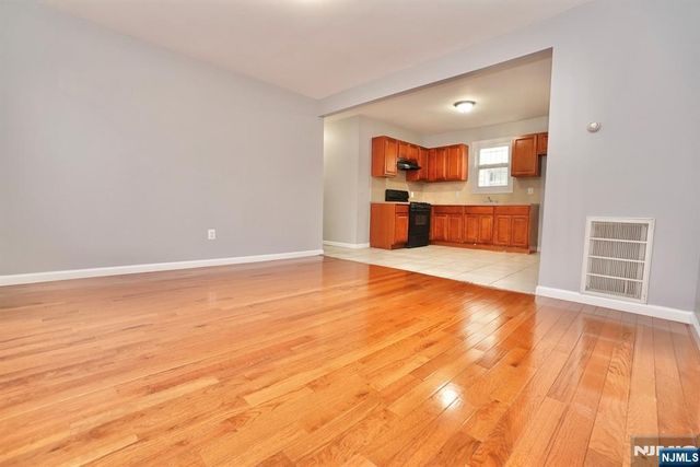 151 Vermont Avenue, Newark, NJ 07106