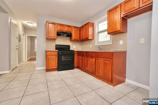 151 Vermont Avenue, Newark, NJ 07106