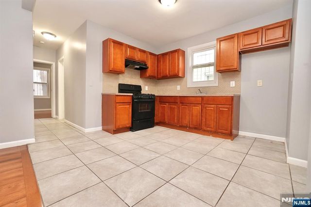 151 Vermont Avenue, Newark, NJ 07106