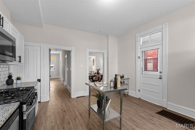 612 Holly Hills Avenue, St Louis, MO 63111