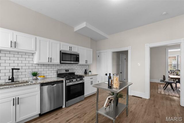 612 Holly Hills Avenue, St Louis, MO 63111