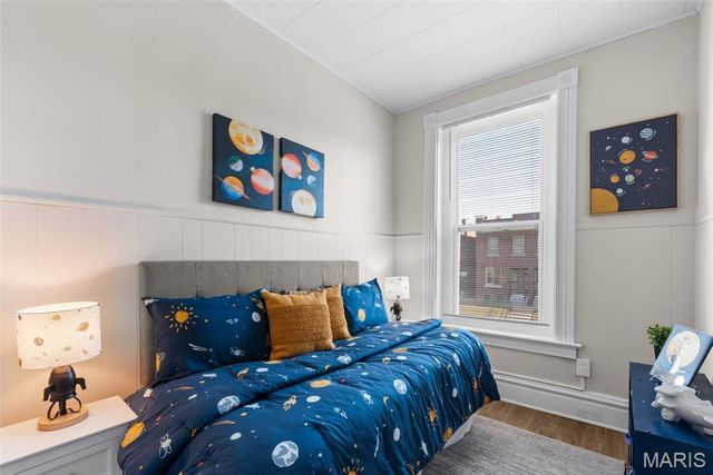 612 Holly Hills Avenue, St Louis, MO 63111