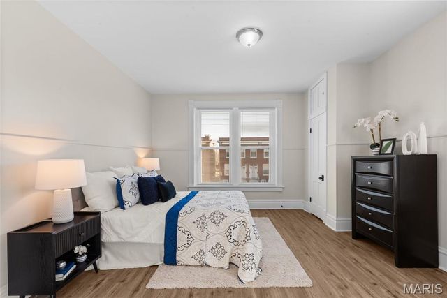 612 Holly Hills Avenue, St Louis, MO 63111