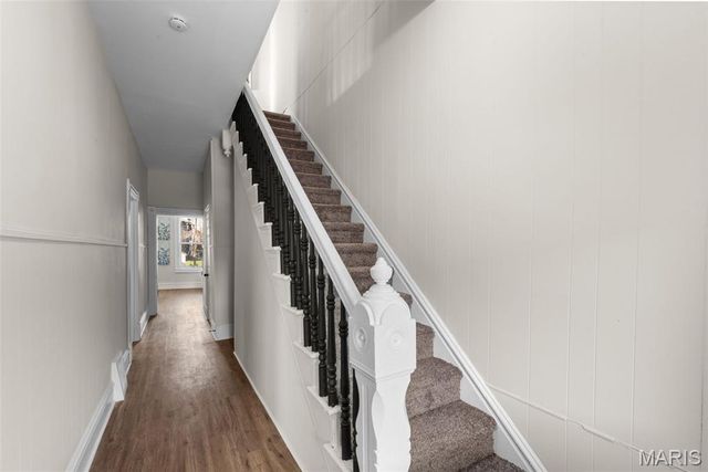 612 Holly Hills Avenue, St Louis, MO 63111