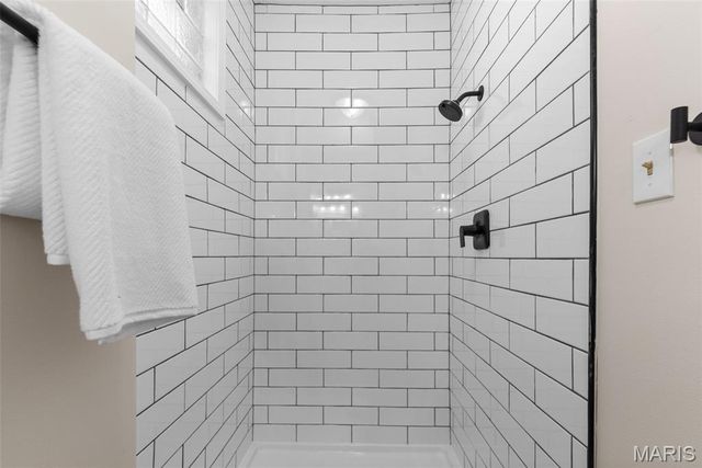 612 Holly Hills Avenue, St Louis, MO 63111