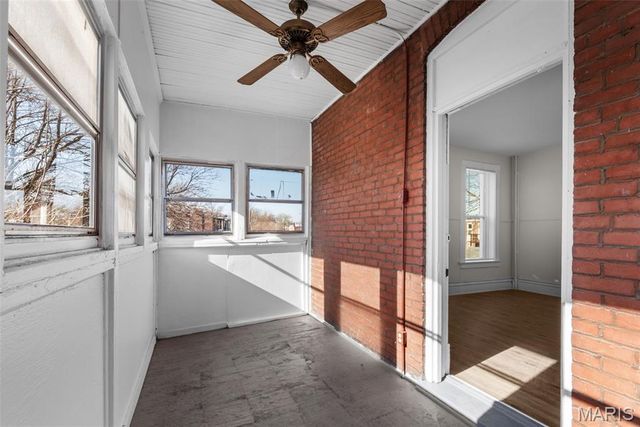 612 Holly Hills Avenue, St Louis, MO 63111