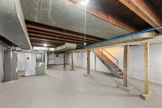 612 Holly Hills Avenue, St Louis, MO 63111