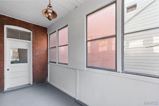 612 Holly Hills Avenue, St Louis, MO 63111