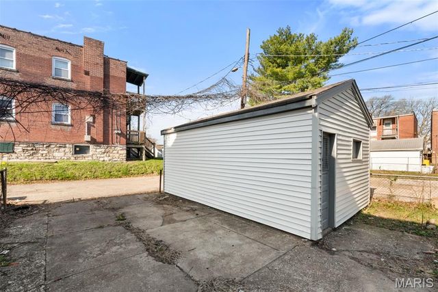 612 Holly Hills Avenue, St Louis, MO 63111