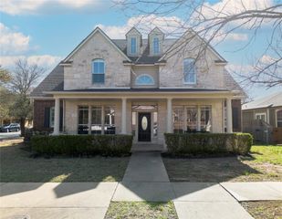 319 Greenside LN, Georgetown, TX 78633