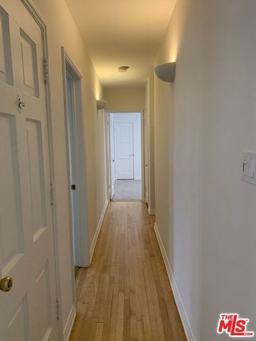 1042 S Bedford Street, Los Angeles, CA 90035