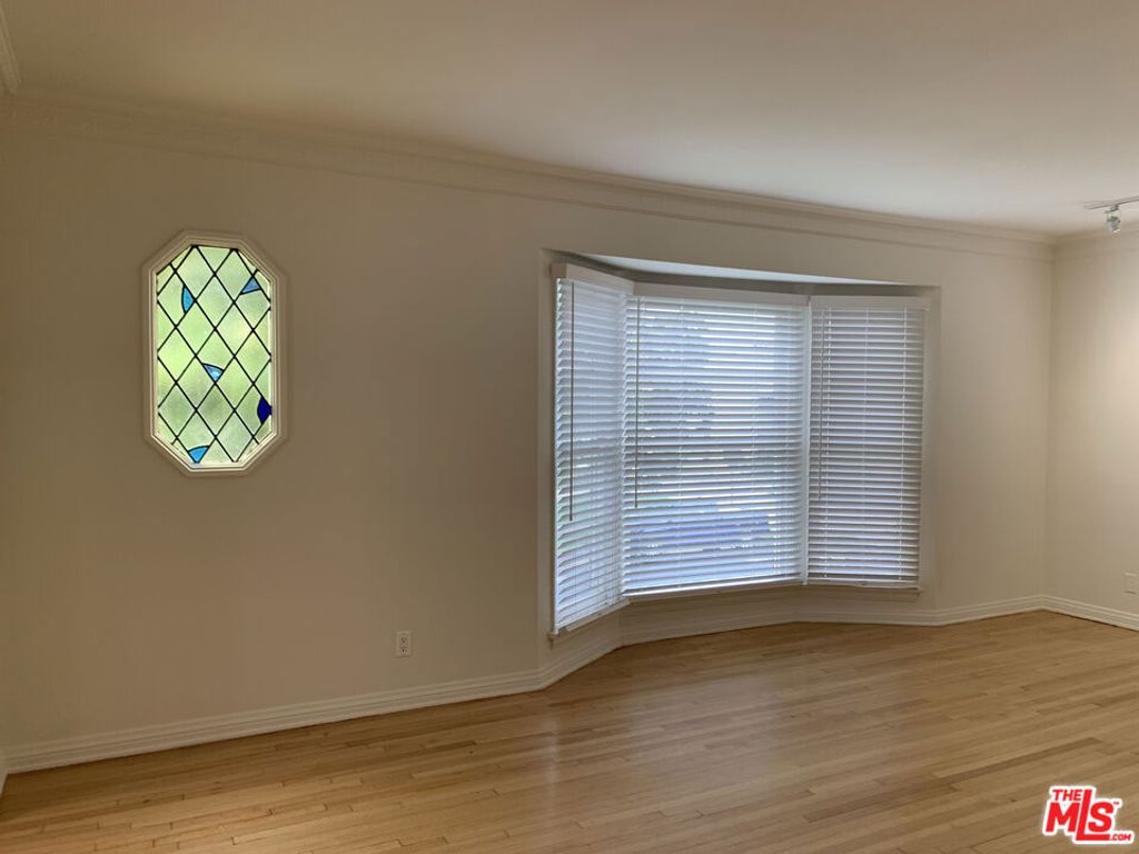 1042 S Bedford Street, Los Angeles, CA 90035