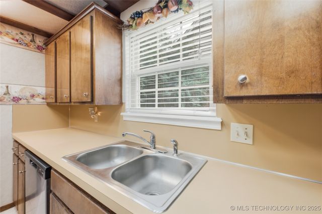 5852 S 91st East East Avenue, Tulsa, OK 74145