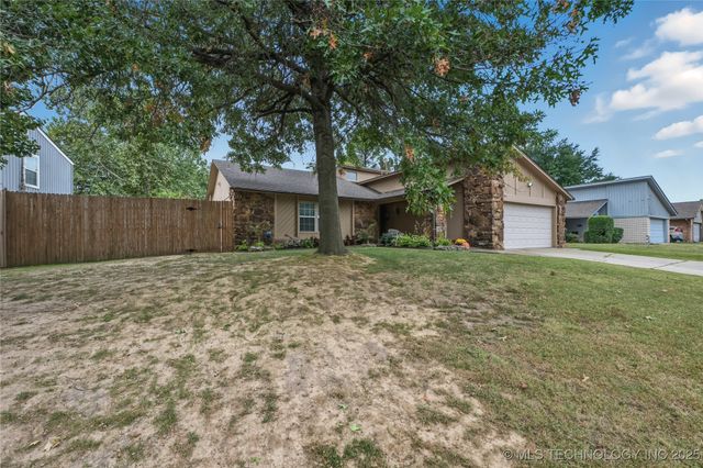 5852 S 91st East East Avenue, Tulsa, OK 74145